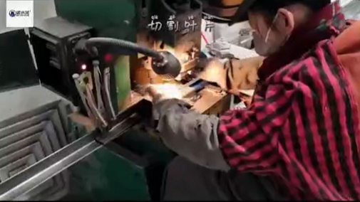 鋁合金出風(fēng)口、暗藏式檢修口的全套制作流程實(shí)拍